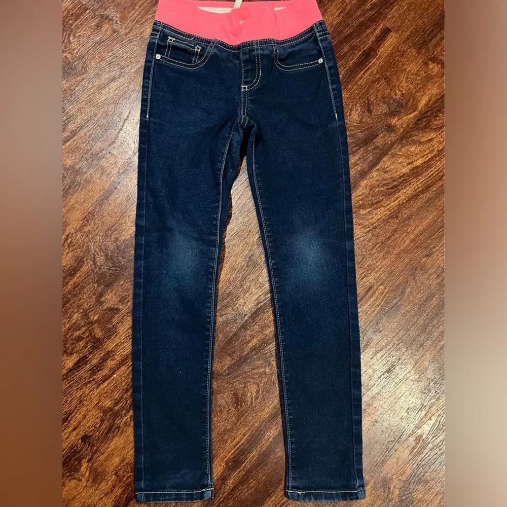 3 pairs of girl pants size 8. - Picture 4 of 6